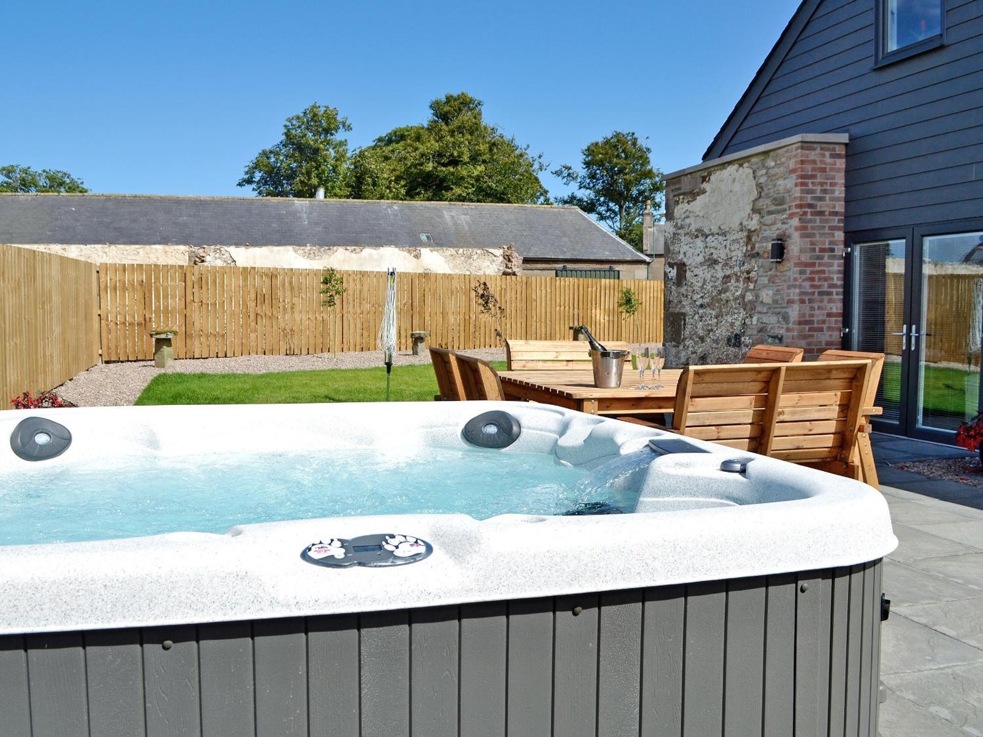 The Steading Villa Montrose Exterior photo